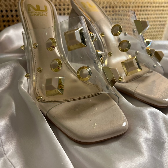 Sculptural heels - Picture 2 of 8